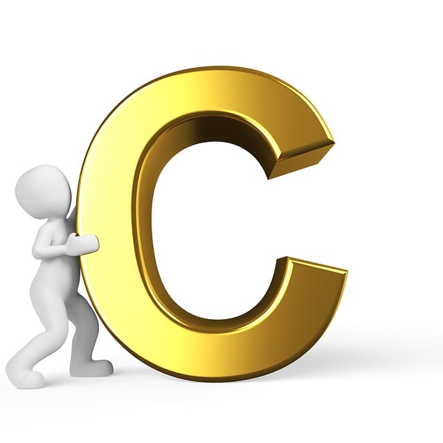 Gold letter “C” icon representing Plan C “Family mode without burnout”